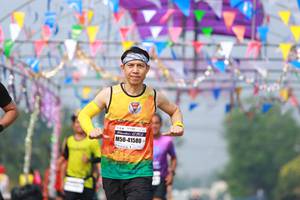 BIB: 41580
                            <button type="button" onclick="openModal(9917667)" class="btn btn-primary btn-sm float-right btn-popup" data-toggle="modal" data-target=".modal-high-quality">
                        <i class="fas fa-shopping-cart"></i> Add to Cart
                    </button>
                                            <button type="button" onclick="isThisMe(9917667, true)" class="btn btn-success btn-sm float-right btn-popup btn-isme hidden" data-toggle="tooltip" data-placement="bottom" title="นี่คือรูปของคุณใช่ไหม คลิกที่นี่เพื่อเอาเข้าอัลบั้ม">
                        <i class="fas fa-plus"></i> Add to album
                    </button>
                    <button type="button" onclick="isThisMe(9917667, false)" class="btn btn-warning btn-sm float-right btn-popup btn-isnotme hidden">
                        <i class="fas fa-ban"></i> Remove from album
                    </button>